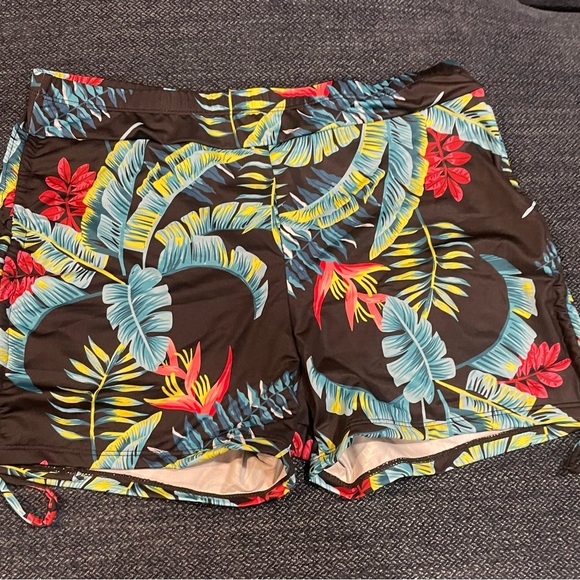 Two piece swim suit- swim shorts and tankini top - Picture 2 of 6